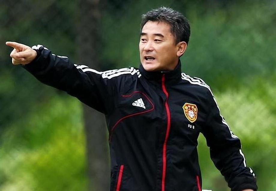 如果足协选帅真的转为本土，也不会从年轻的土帅中产生，至于说邵佳一，李国旭二选一的