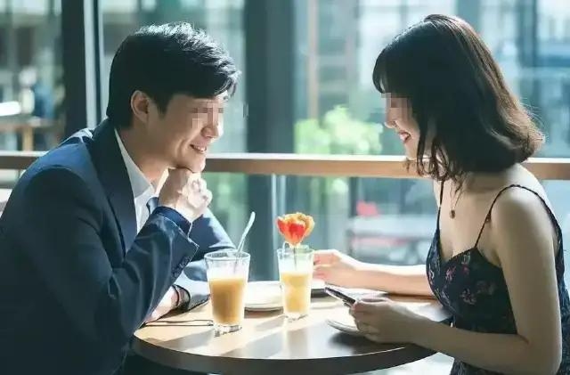 **一见钟情，原来是“被安排的陷阱”。**浙江义乌，23岁的女孩小薇（化名）