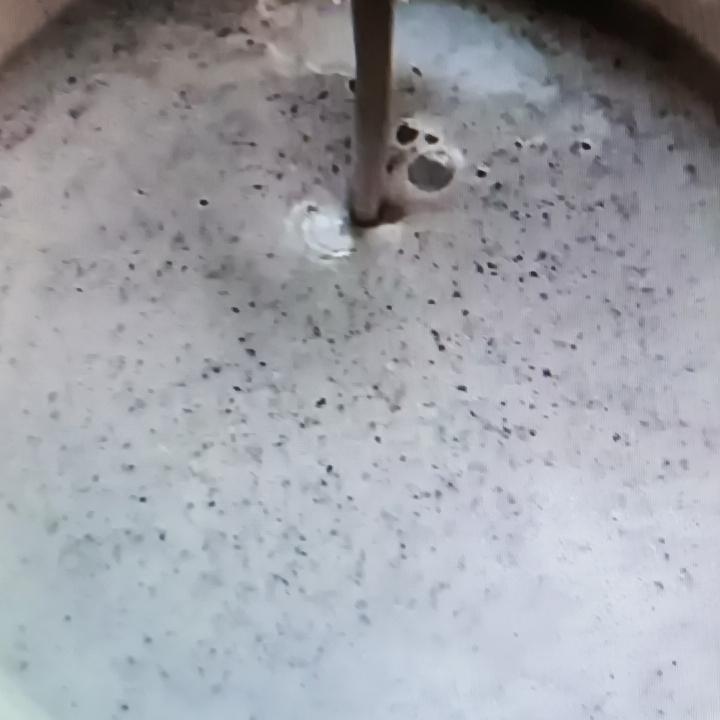 家人们，有六种食物堪称身体小卫士，常吃对心脏、肝脏、肠道和睡眠都超棒。燕麦必须