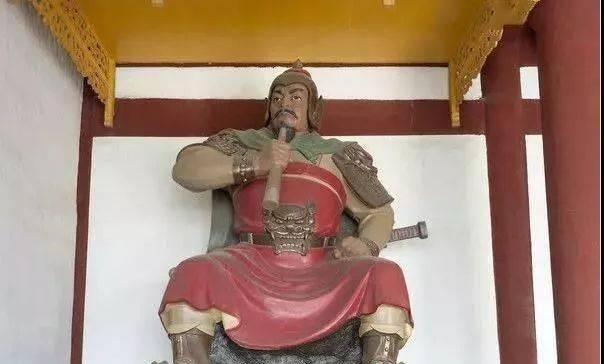 历史总是惊人相似：清朝试图和平统一台湾，郑经却得寸进尺要独立。清朝康熙继位后，他