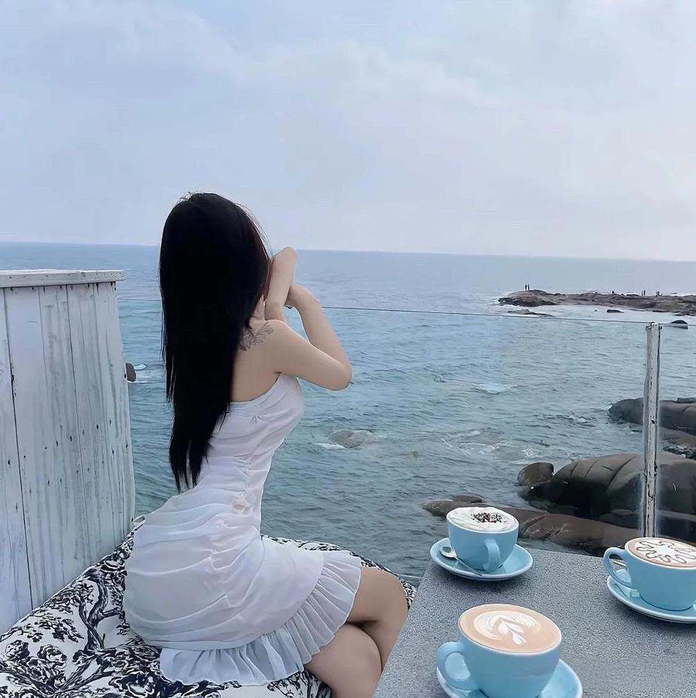 一个男人最大的失败：不是你没钱，没车，也不是你没权，没势而是你让你的女人，跟