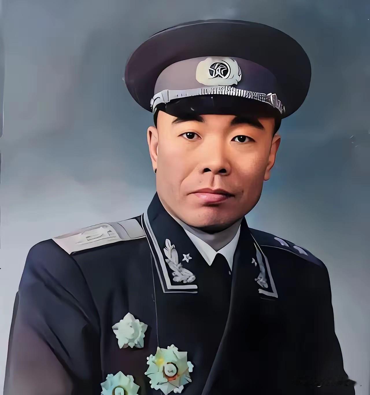 1955年授衔时，曾泽生中将泪洒现场。这位原国民党60军军长1948年长春起义，