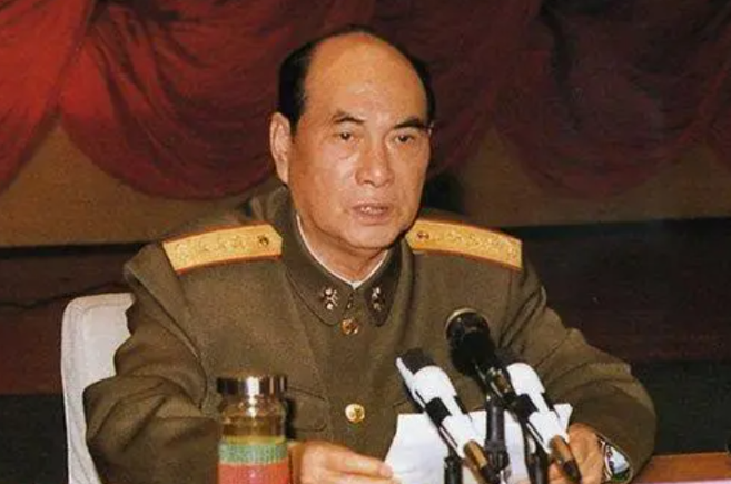 1979年，越南女兵混入我军队伍，并使用了很多阴险手段。为了分辨这些女兵，有人提