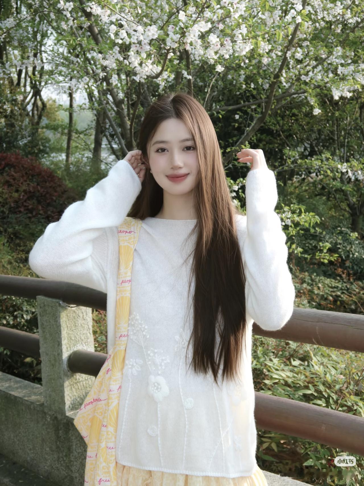 花开花落，春意盎然。