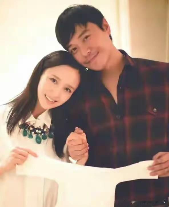 朋友聊起佟丽娅最近的动态，突然感慨了一句。他说：“离了婚还能让前妻念着好的，