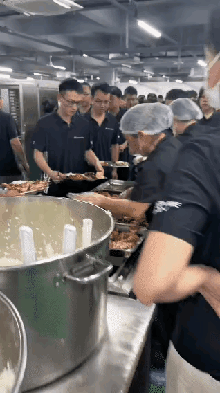 别跟我说：这是“食堂”