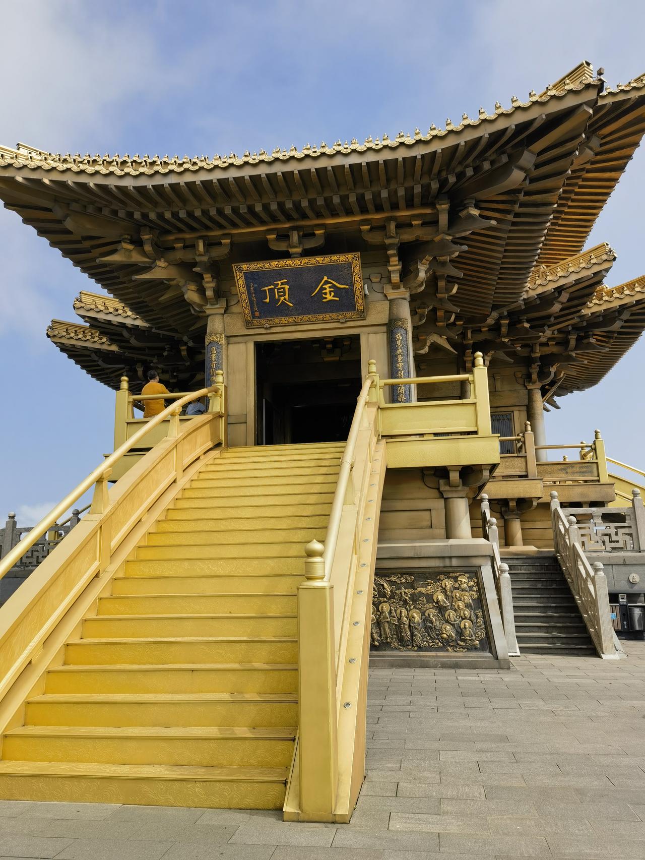 随州大洪山金顶真的是被低估的人间仙境，上周自驾从武汉出发两个半小时就扎进了这片山