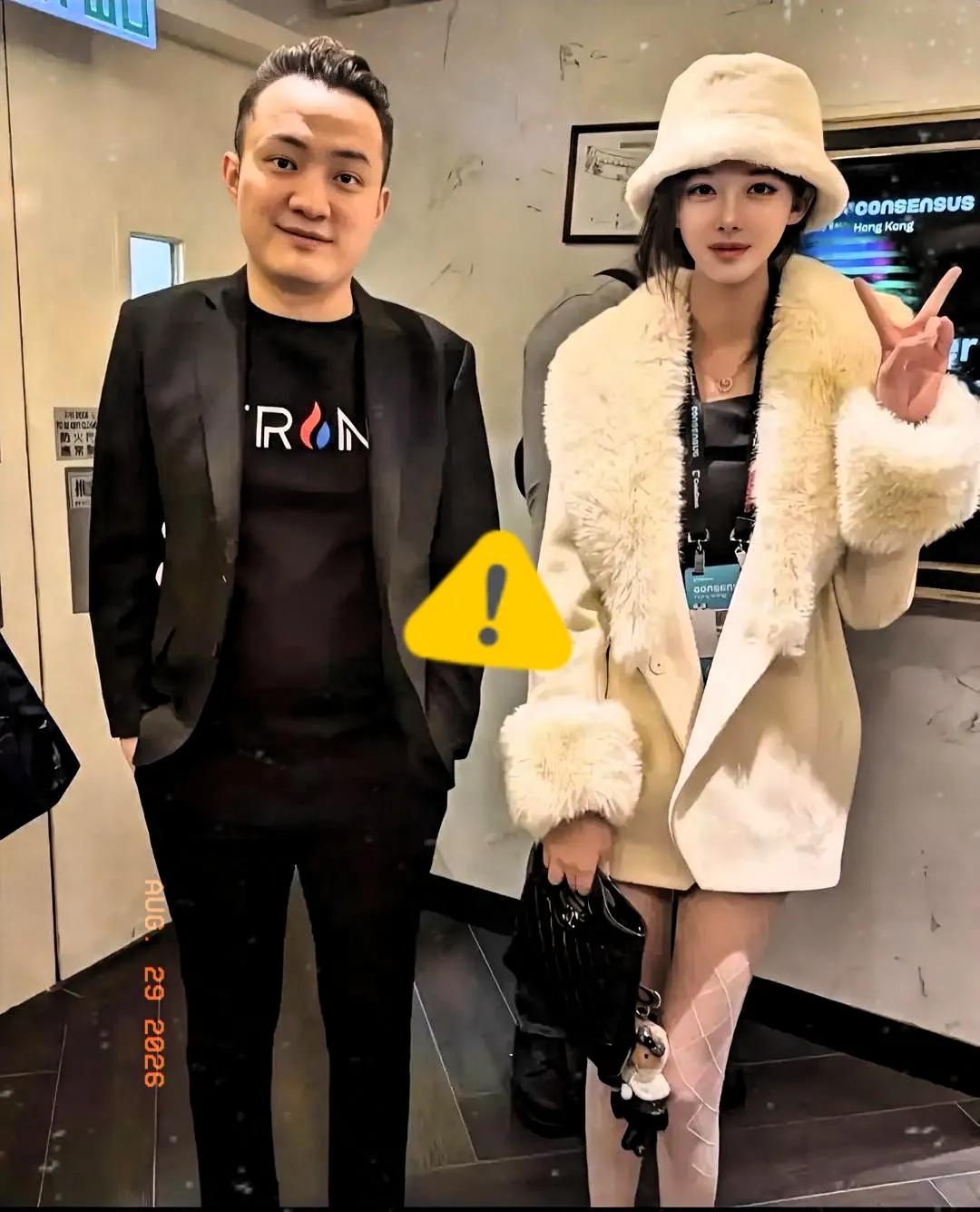 谁能想到，如今身价过亿的孙宇晨，当年也曾缩在个破单间里，靠着泡面和矿泉水熬日子。