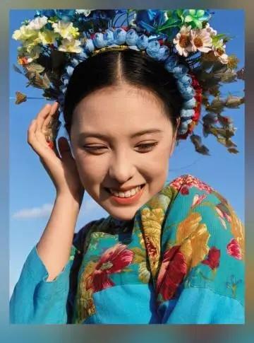 Mate90影像封神｜原片直出不用修📷睿影红枫人像半身照，自然光人像，肤色通