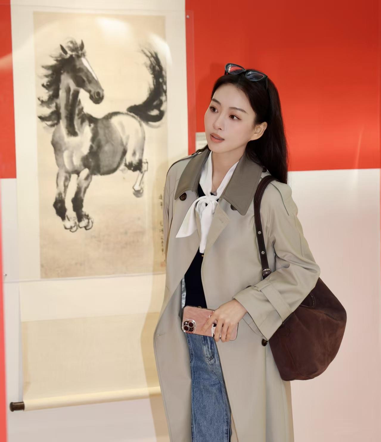 刘璇，含泪发文！2月26日，奥运冠军刘璇突然发了一条无声视频，字幕缓缓浮现：