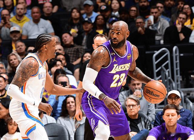 小老弟的尊重！杰威谈老大哥詹姆斯：“勒布朗是我非常尊重的球员。”“他是还