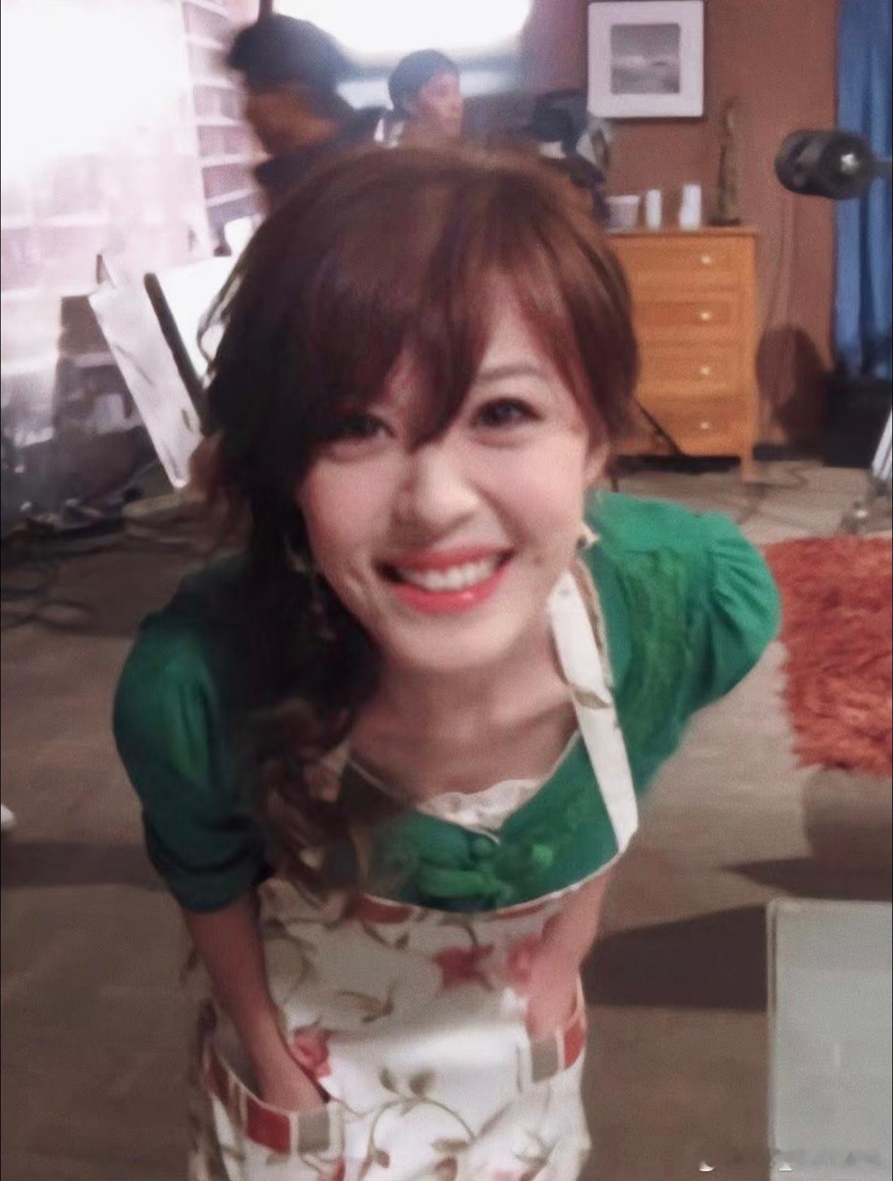 初代甜妹陈美嘉这样的微笑就算是本人来了也无法复刻吧爱情公寓｜李金铭