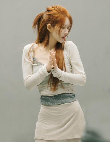 只看下颌线的清晰程度就知道有多瘦了。瘦下来之后不垮+平整+轻薄。​​​