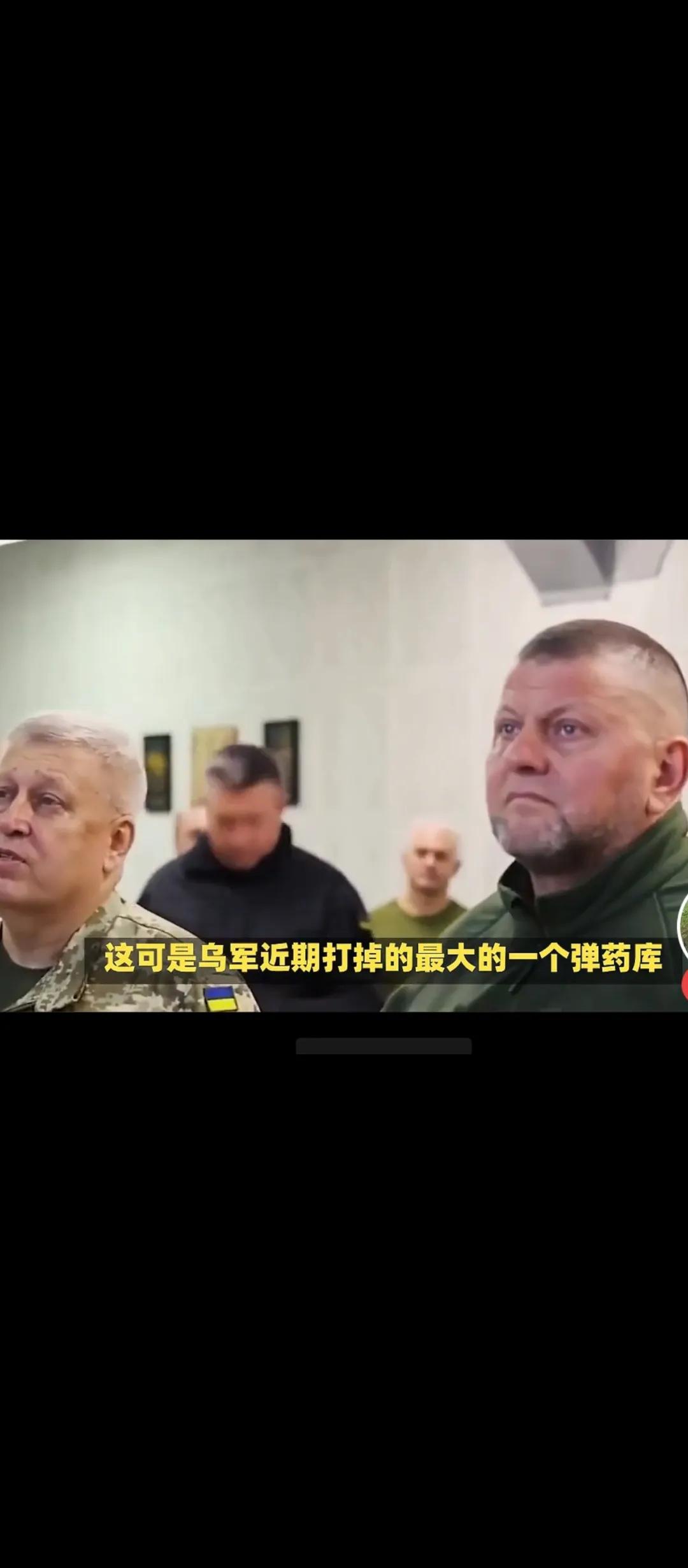 据媒体报道，6月15日，赫尔松俄军的一个弹药库被乌克兰部队击中！火光冲天！有报道