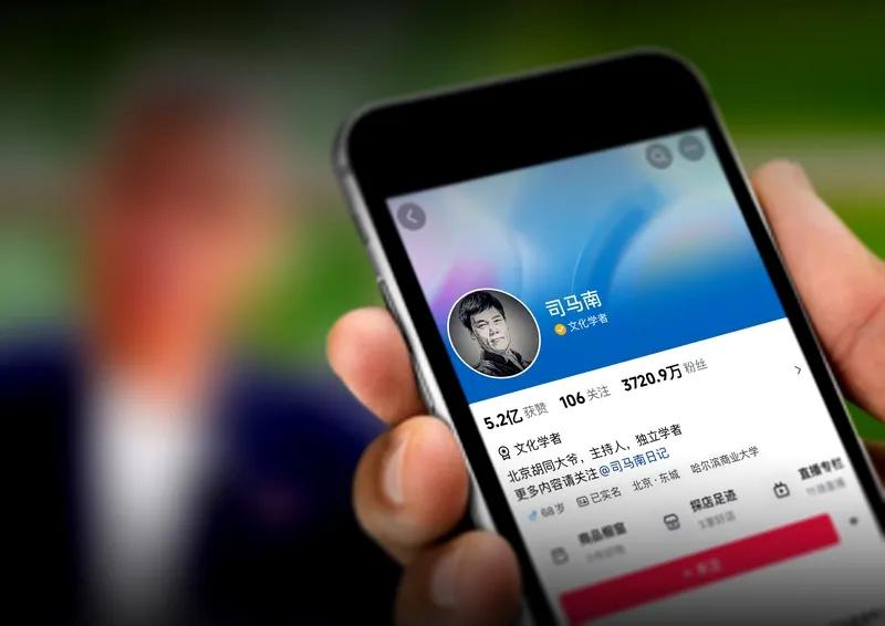 司马南打假联想是基于一个理论，为什么你成长的那么快？成长的快必然有猫腻儿。联想