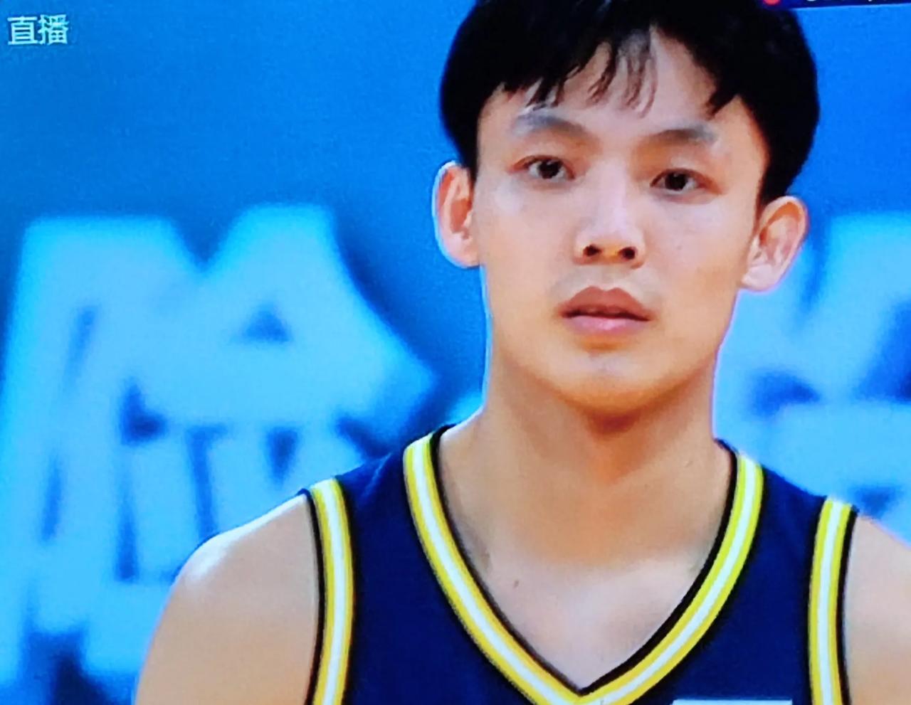 CBA全明星票数首周结果公布。徐杰以405011领先所有人，排在第二位的赵睿得