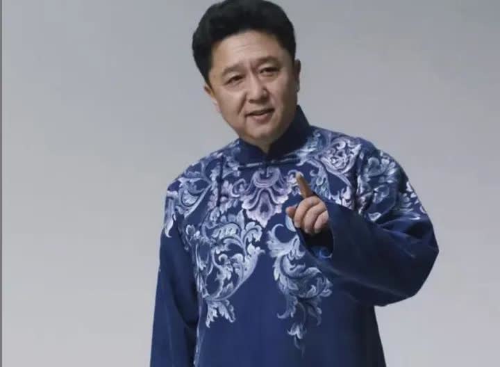 现在德云社后台最安静的角落，可能就是于谦那张椅子了。不是因为郭德纲走远了
