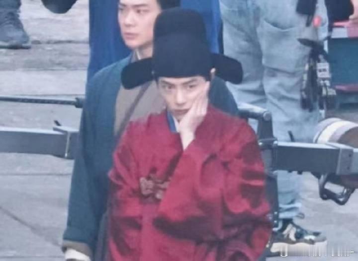 肖战小猫捂脸！刚被师父打过的小猫委屈🥺🤲​​​