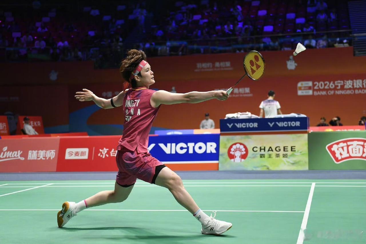 羽毛球亚锦赛女单半决赛，王祉怡2-1(14-21/21-9/21-13)逆转山口