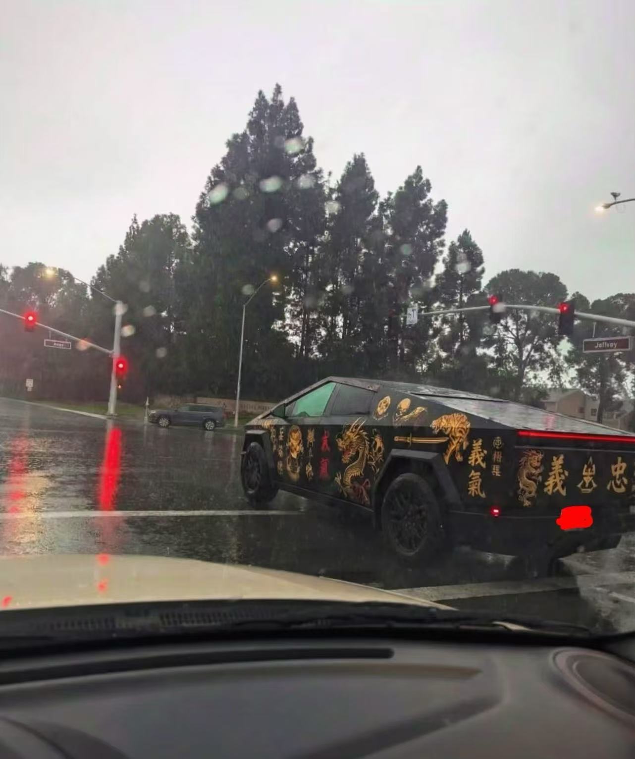 有情有义的……赛博大哥？