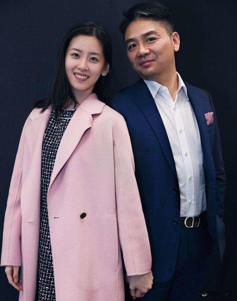 受原生家庭的影响，章泽天家的继承人肯定是她弟弟，她最主要的任务就是嫁个她爸爸满意