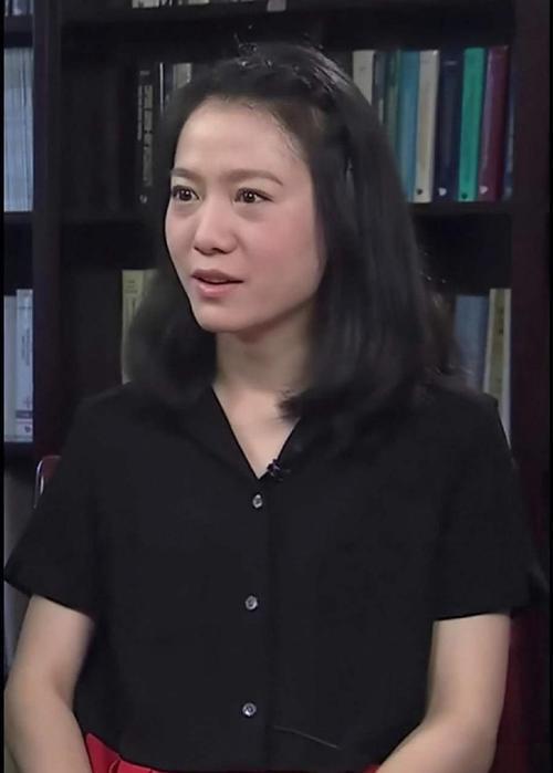 翁帆搬离旧家，做了一件让人暖心又心疼的事这波操作比多少流量明星都让人敬佩