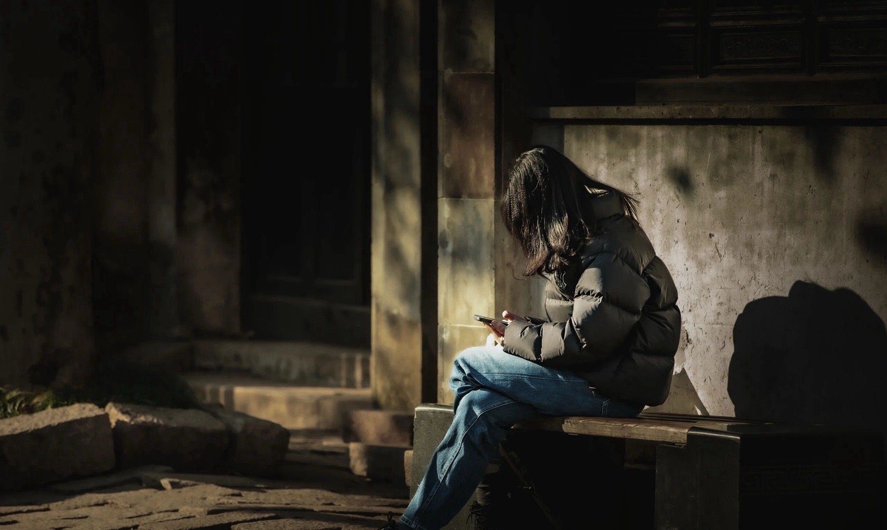 令人醍醐灌顶的一段话：“保护自己最好的方法是，不期待伴侣爱你，不期待父母理解你，