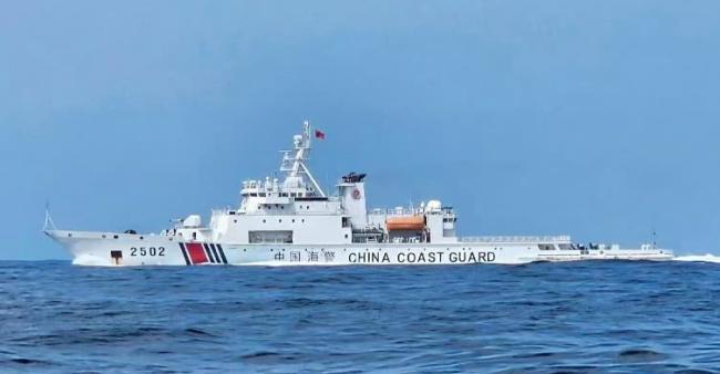 6月1日这天，中国海警岱山舰编队直接杀到了台湾岛以东海域。不是什么演习，不是什么