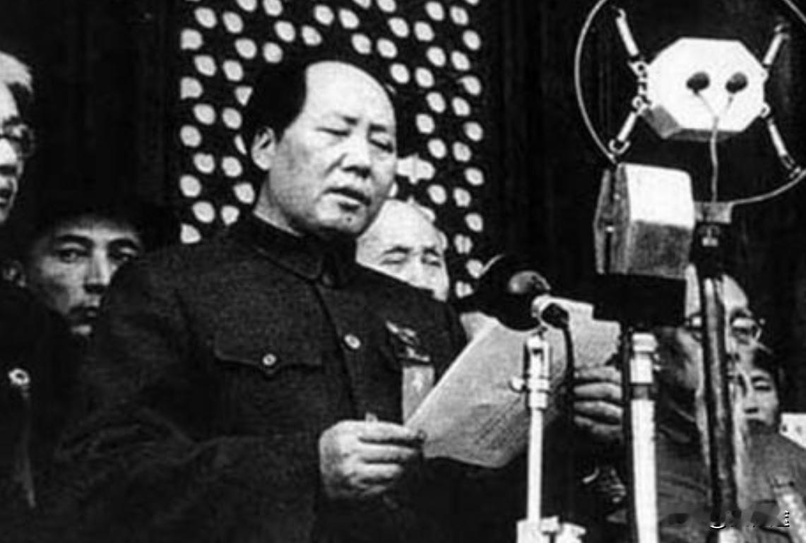 1949年新中国成立的时候，毛主席定下一个规矩，就是所有在中国派来的外国大使馆保