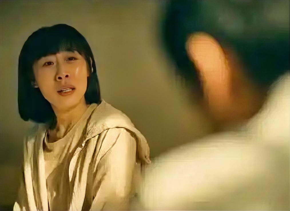 反应式虐待，给你4个信号你们读一个5万点赞的留言：“他把你逼疯，然后静静的看