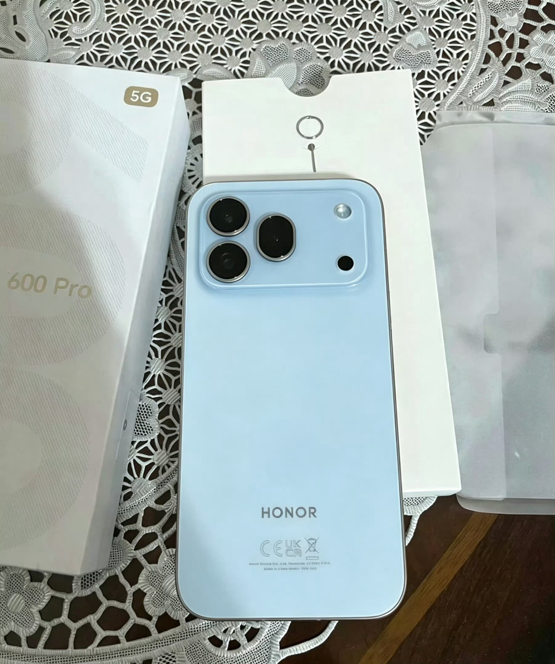 荣耀600Pro这就开箱了？话说图一紫色是真心好看啊…