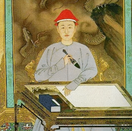 康熙结包子账发现没带钱，让掌柜去当一个珠子。回来后，康熙问当多少钱，掌柜伸出2个