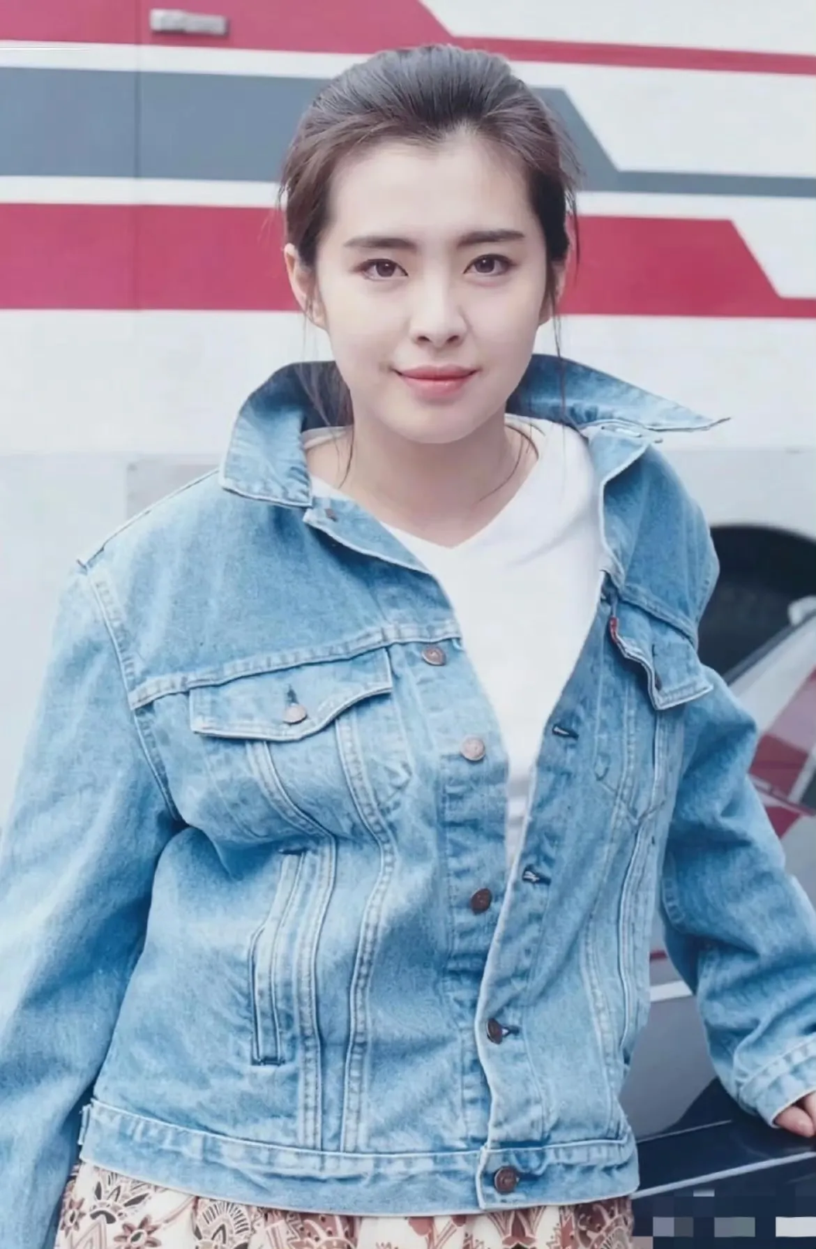 全网崩塌！59岁王祖贤滤镜碎了：美人迟暮不可怕，虚伪才最败好感