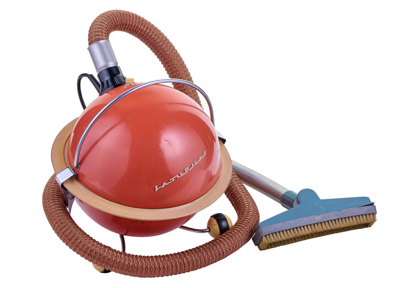 火箭助力人类进入宇宙空间之后，世界跨进了太空时代。在人们心中，太空时代的幻境无比