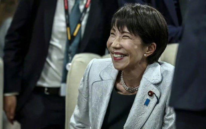 高市早苗还没有当上首相之前，曾经为奈良的鹿发声，认为它们受到了虐待。不过，当地