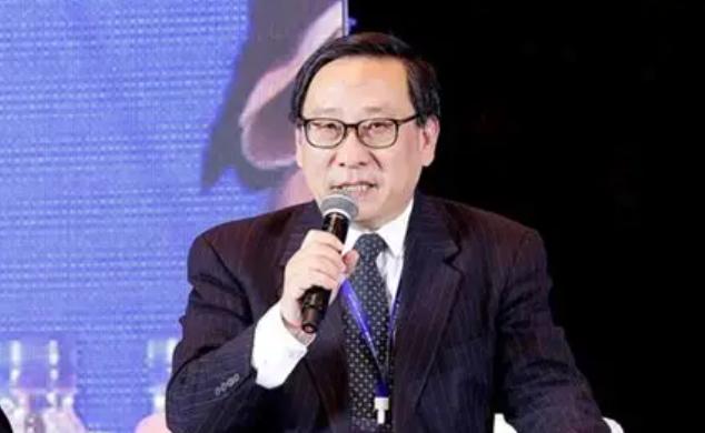 英国记者当场逼问高志凯：“中国为什么不尊重国际法？难道连国际法都不愿意遵守吗？”