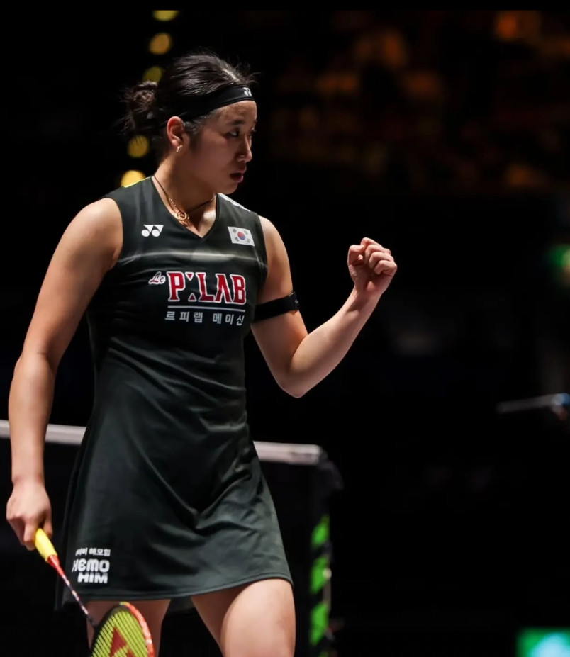 安洗莹虽然是羽毛球女单选手中的大魔王，不仅拿遍了奥运会、世锦赛、全英赛等大赛冠军