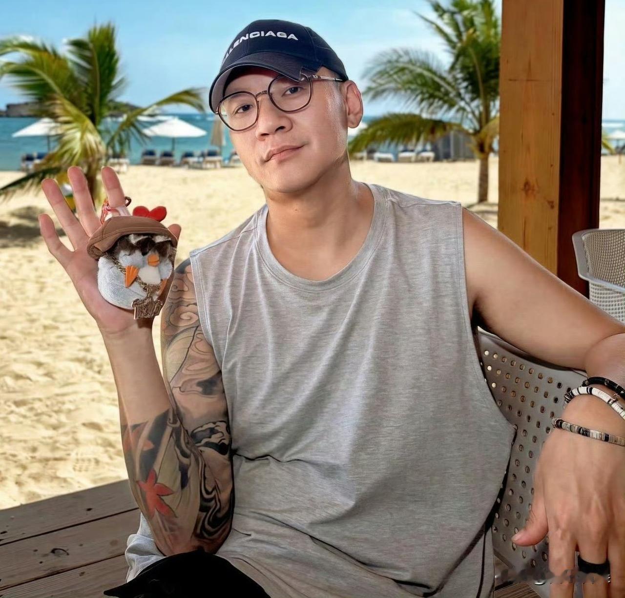 车澈近照流出，被指像黄觉！8月27号，自与前妻李嘉格离婚后，就没有怎么看见