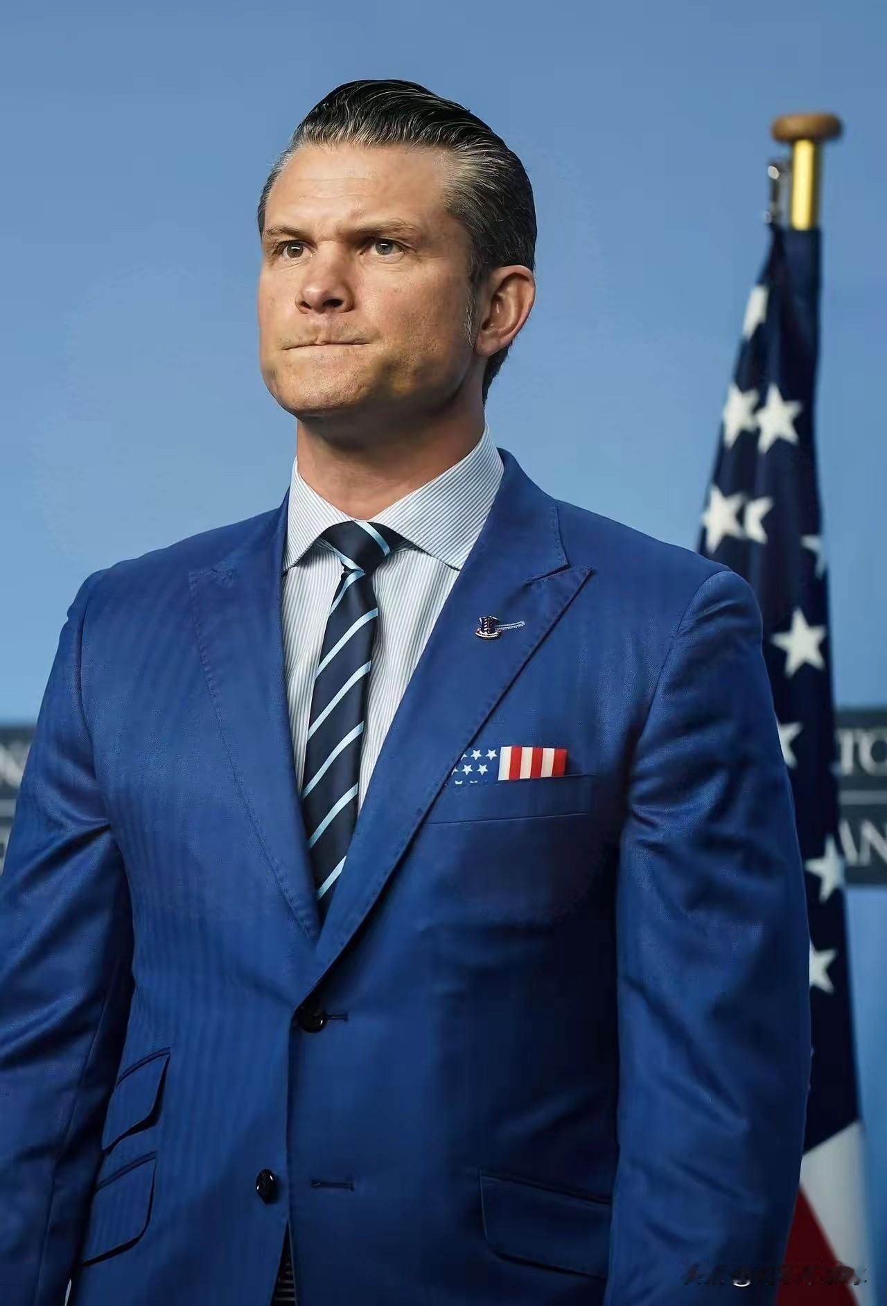 看着新闻真给我逗乐了。日本F-15非往辽宁舰跟前凑，被咱们歼-15火控雷达一