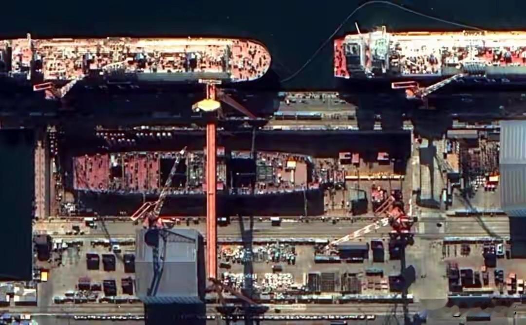 未来已来，万众瞩目的“超级战舰”已在路上，中国海军远洋作战力量将再添一员“超级战