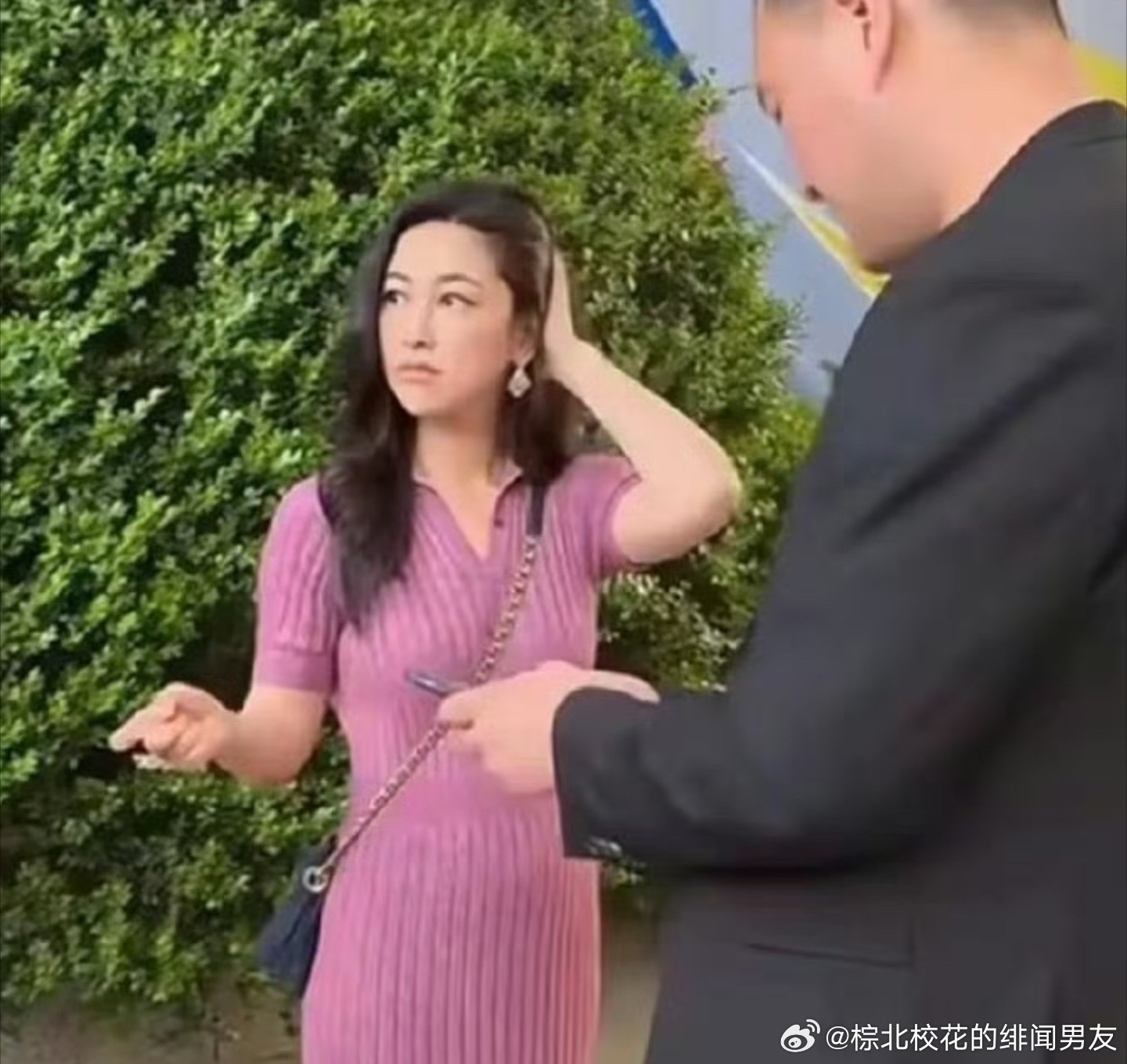 朱珠线下最真实的样子，还是美的一塌糊涂