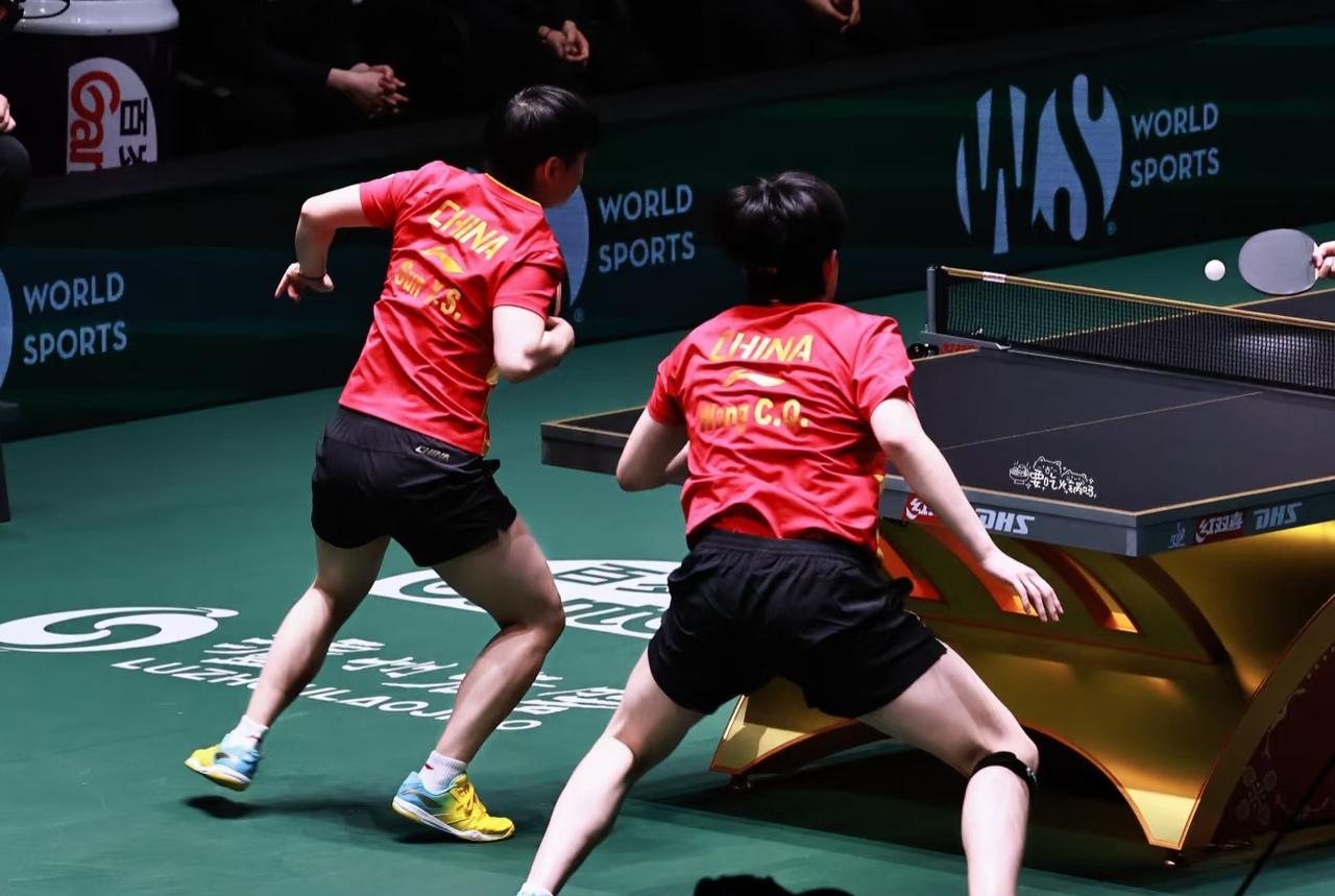 王楚钦嘴毒起来连自己都不放过和孙颖莎在训练馆练球王楚钦：“以前反拉没这么