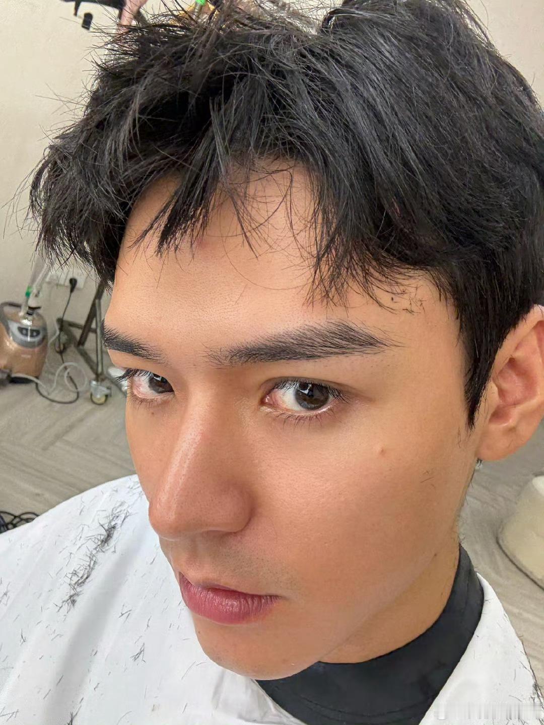 龚俊承认黑了但黑了也好看黑了更帅更好看了​​​