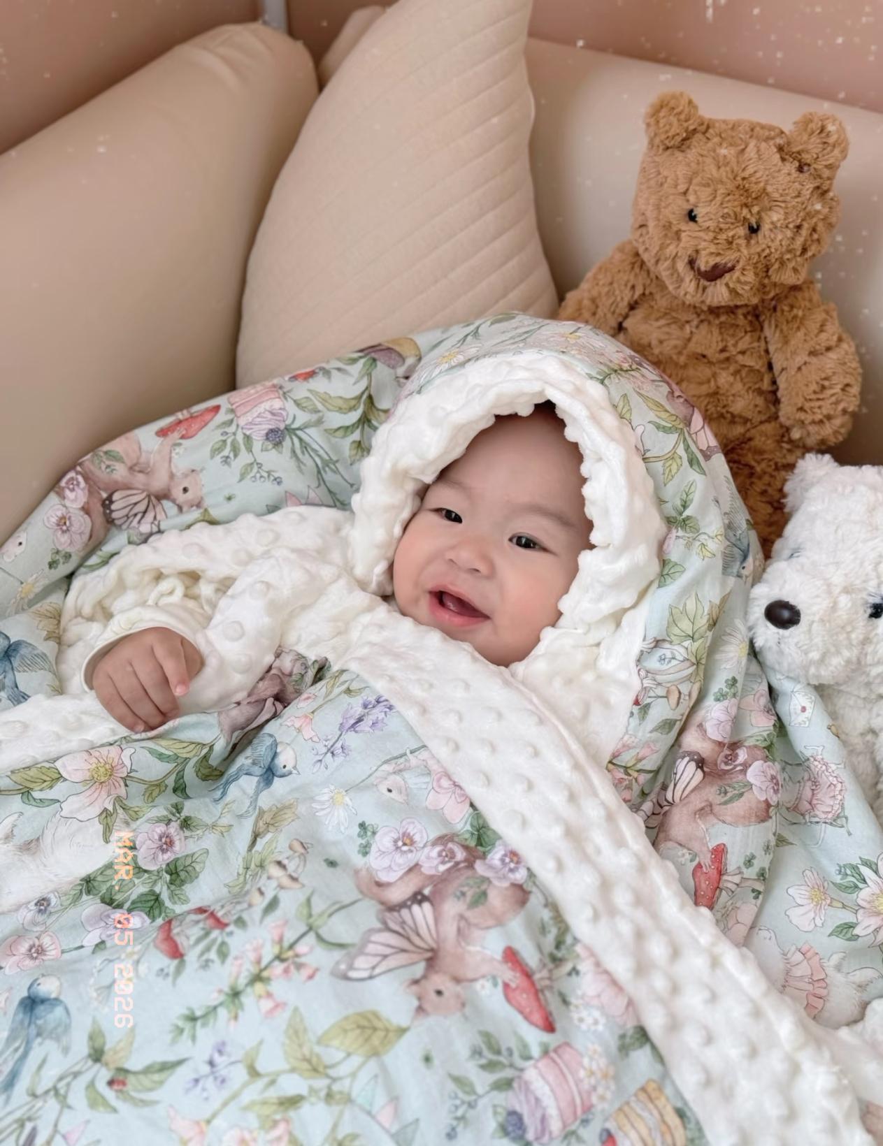 西安这件事，看得人头皮发麻。一位产妇刚生下女儿，就因羊水栓塞离世了。