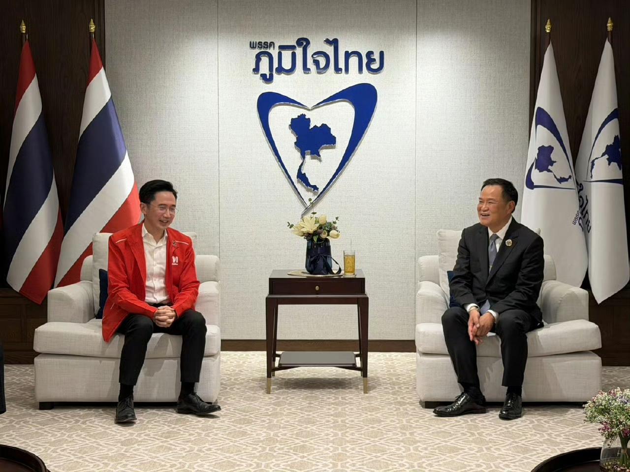 泰国总理阿努廷笑到了最后，为泰党宣布联手泰自豪党组阁，力挺阿努廷出任总理。真