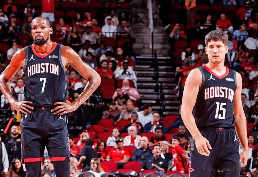 火箭最大的两个问题，已经很明显了！1、kd作为进攻发起点：这个没办法，现在没