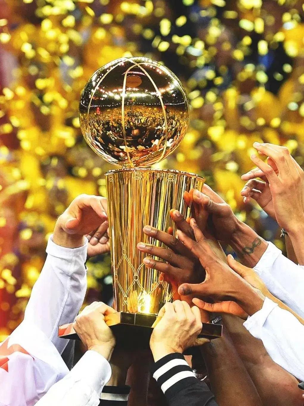 大胆预测！2027年的NBA总冠军，很可能会在以下四支球队产生：先说热火，这