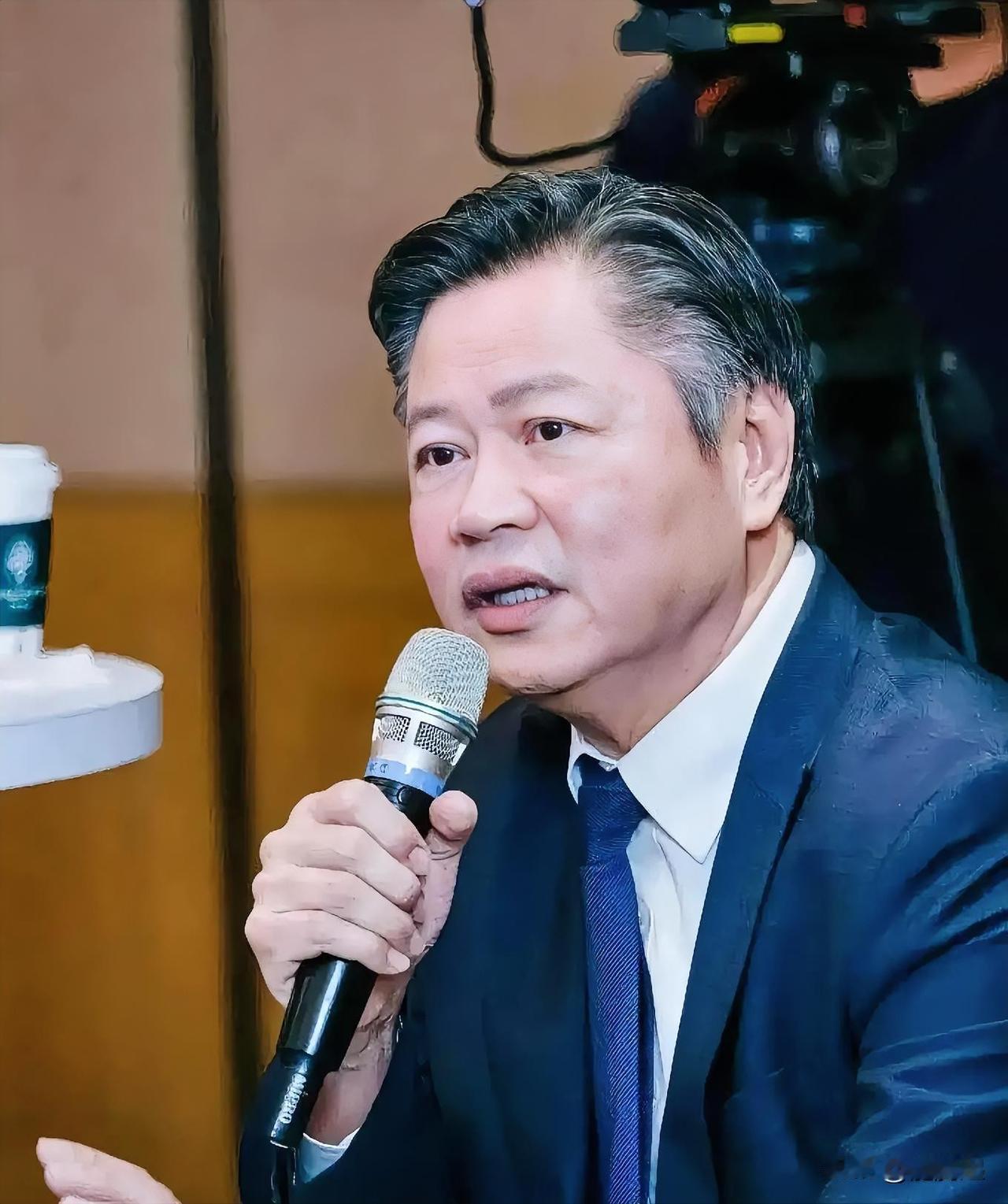 台湾名嘴赖岳谦分析说，这次中美会谈之后，美国如果再打台湾牌，中美关系就走不下去了