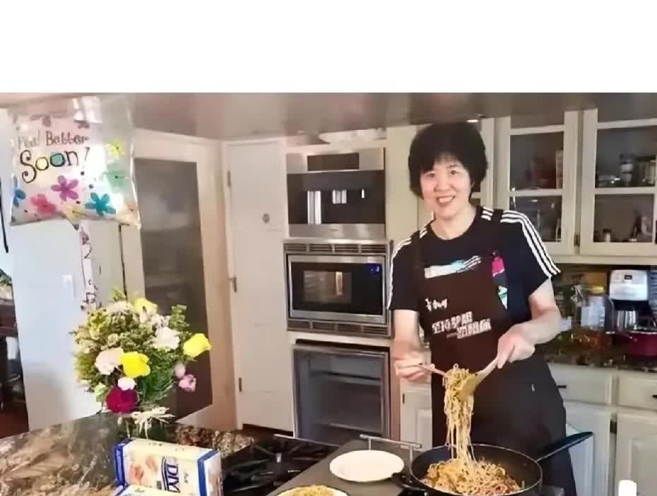 郎平与74岁老公美国养老！女儿美籍。宁可把中国的家搬美国也不留在中国。为什么？回