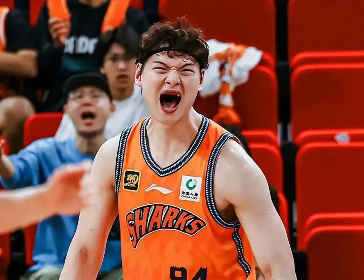 2连胜！上海84-68大胜江苏，但这2位球员的表现不佳！1.张镇麟，国内顶级